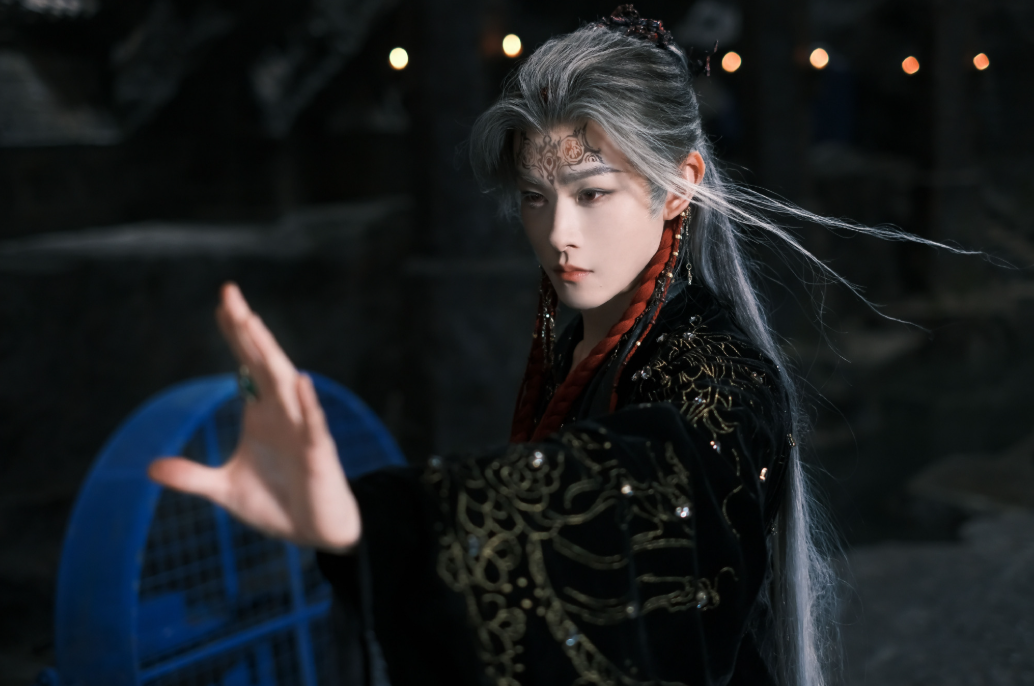 Китайский актер Тянь Цзяжуй