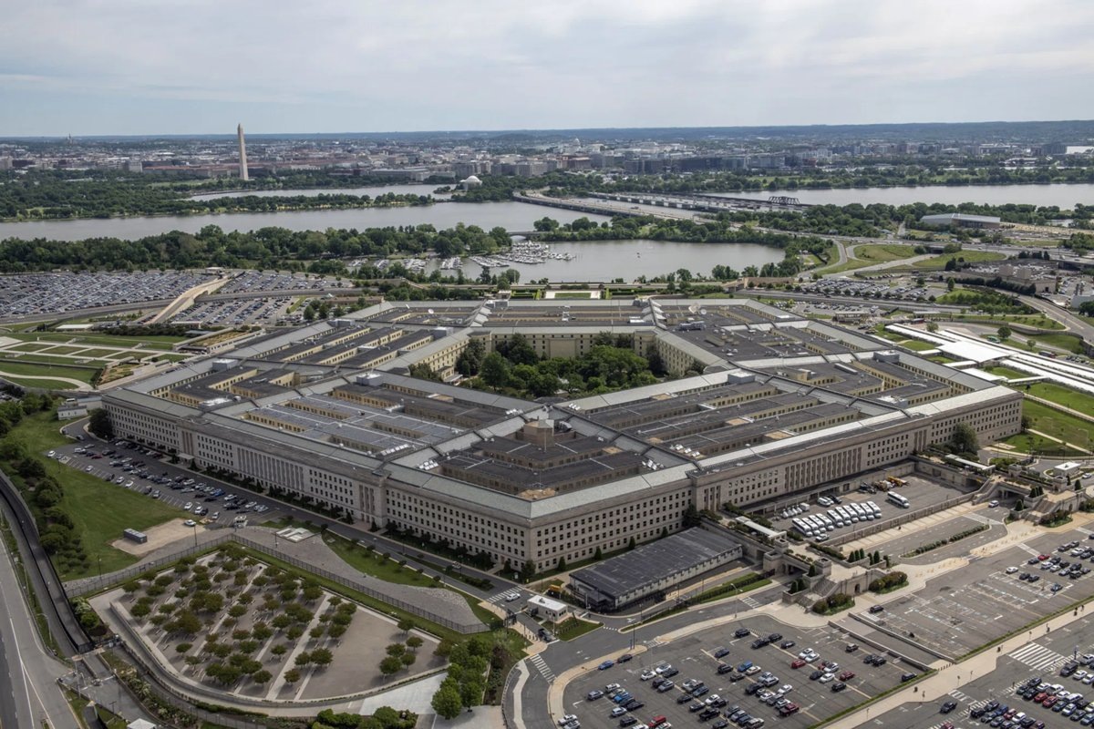     Война против Ирана - это подарок миру, заявил глава Пентагона