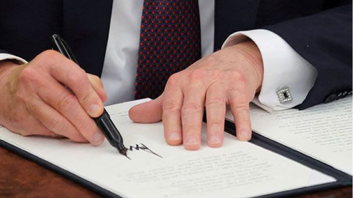 Последняя из 17 крупнейших фармкорпораций США заключила сделку с властями