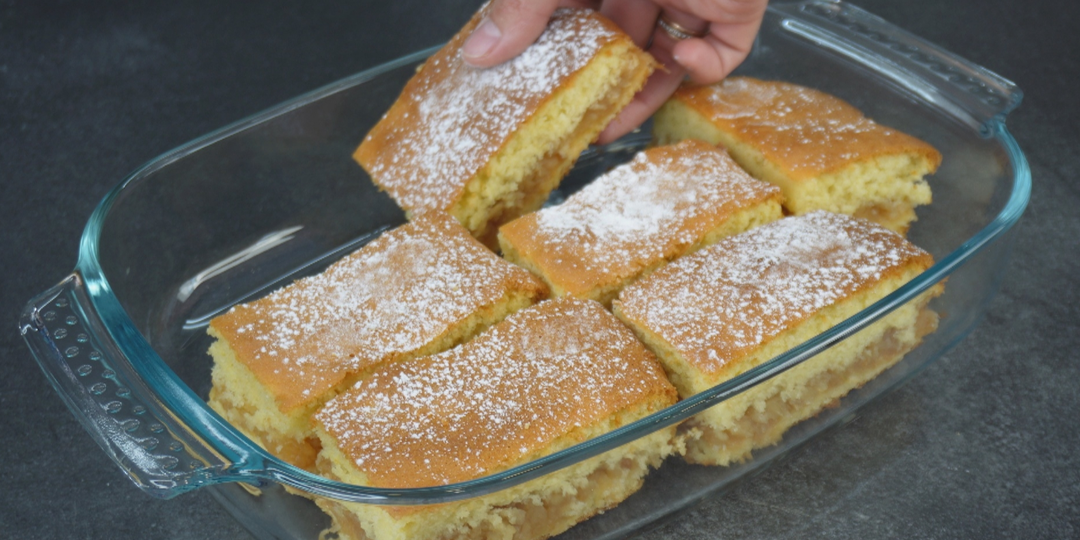 Проще торта: Шарлотка, которую вы не узнаете... Не сохнет, не крошится, секрет ровного слоя...