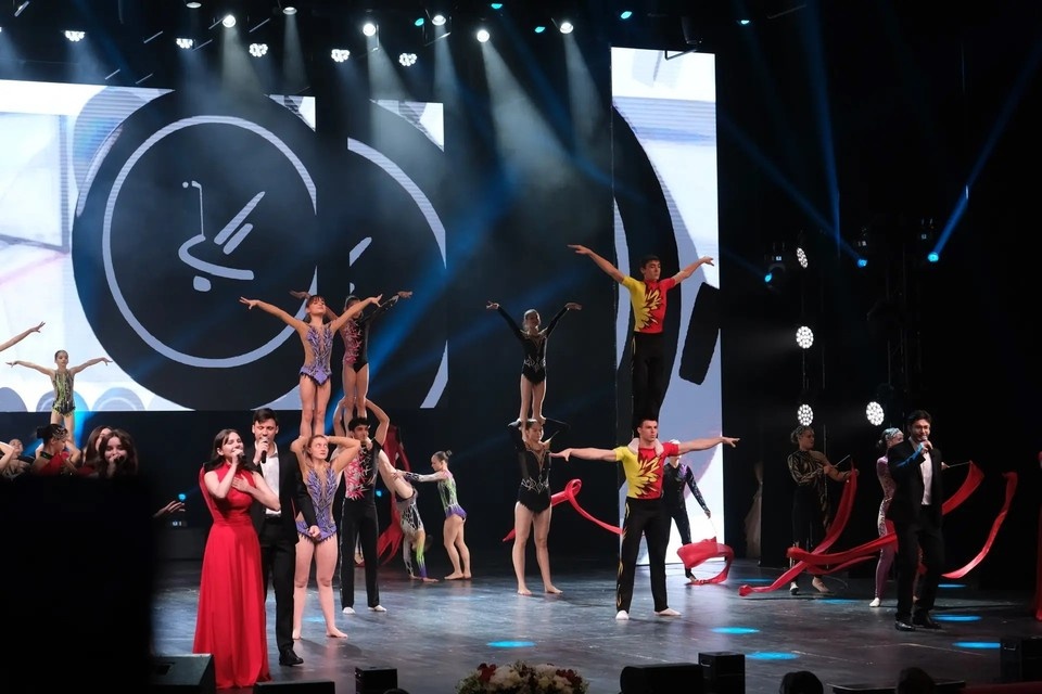    Имена триумфаторов объявили на сцене театра имени Горького. Фото: Пресс-служба министерства образования Ростовской области.