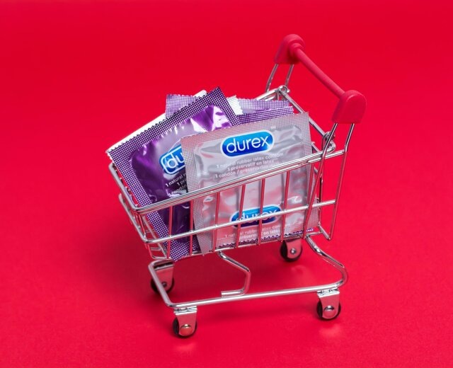 Презервативы в России дорожают из-за конфликта на Ближнем Востоке