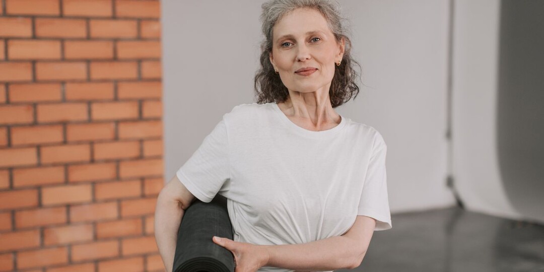 – Тебе 52 года, все-таки. Кому ты нужна кроме него? – родня привыкла к деньгам моего мужа