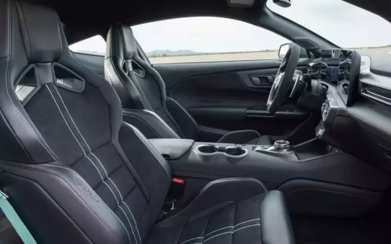 Интерьер Ford Mustang Dark Horse SC📷
