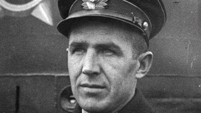 «Кто мешал нам побеждать — предатели или дураки?»: почему на 18 побед легенды Балтийского флота пришлось 5 отказов в Герое