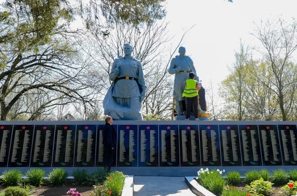    Монумент обновили перед 9 мая. Фото - администрация Мелитополя