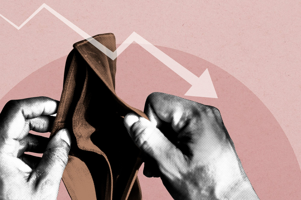     Начали экономить даже на одежде: почему россиянам перестало хватать денег на жизнь