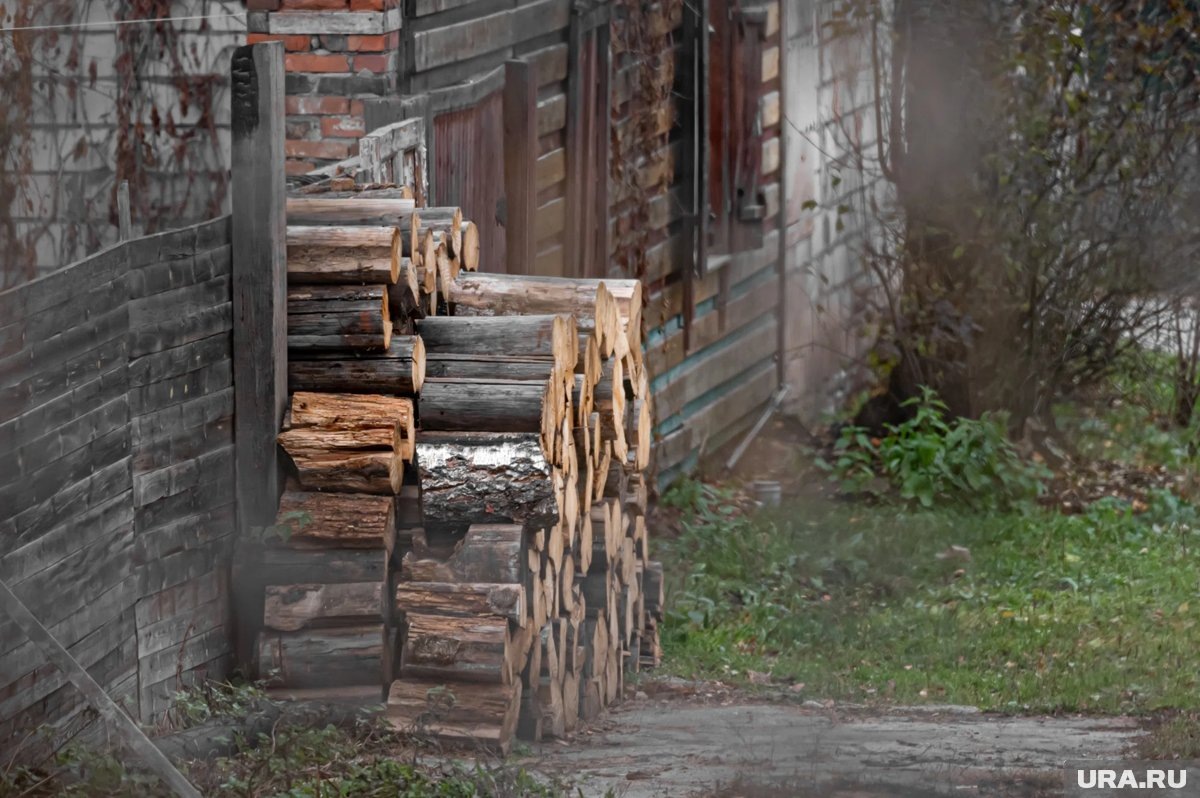    Чтобы избежать изъятия участка, следует обратиться в суд и в Росеестр