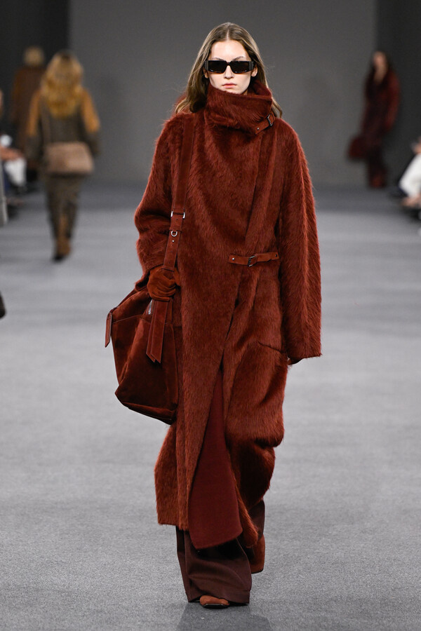 Показ коллекции Max Mara осень-зима 2026-2027 на Неделе моды в Милане FW26