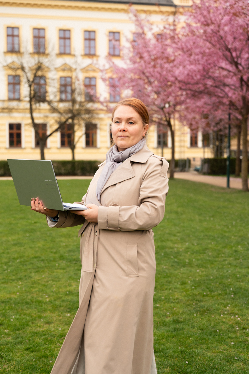 а это я)типа блогер из Чехии)))