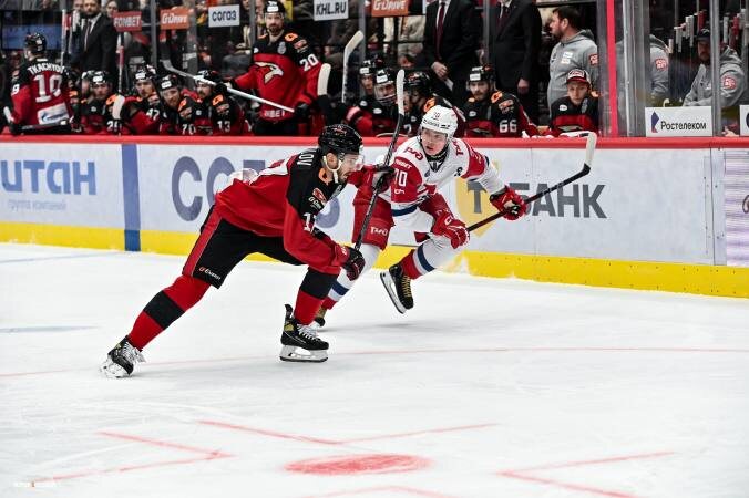 «Авангард» начал принципиальное противостояние с «Локомотивом» с уверенной победы