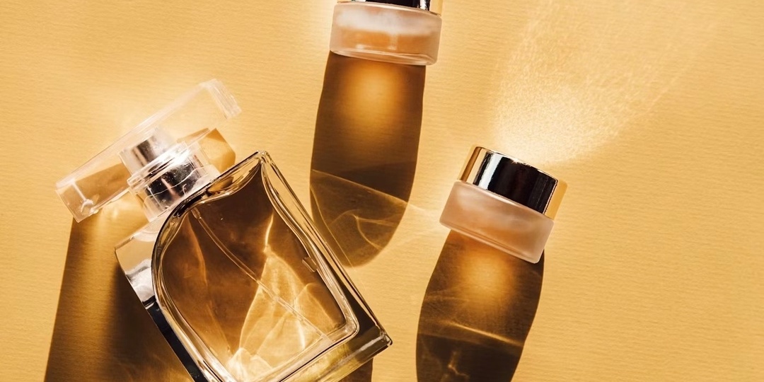 Жительницу Ленобласти оштрафовали на 50 тысяч рублей за поддельные духи Dior