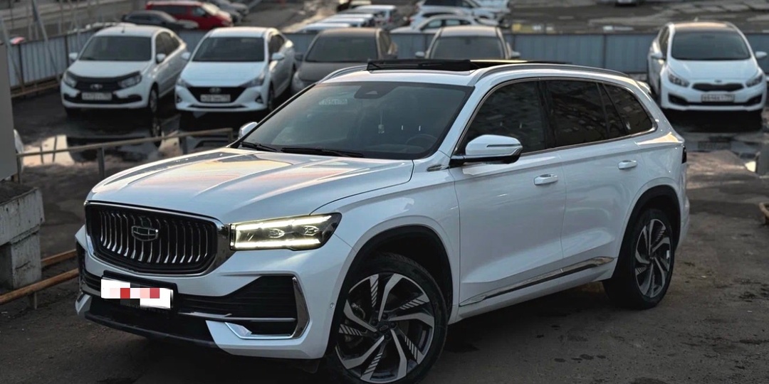 Geely Monjaro после 200 000 км: кузов рыжеет, а салон как новый. Разбираю опыт владельца