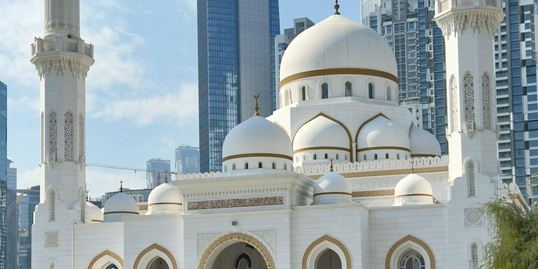 Пророк ﷺ целовал детей. А вы? Хадис о милосердии, которого нам не хватает