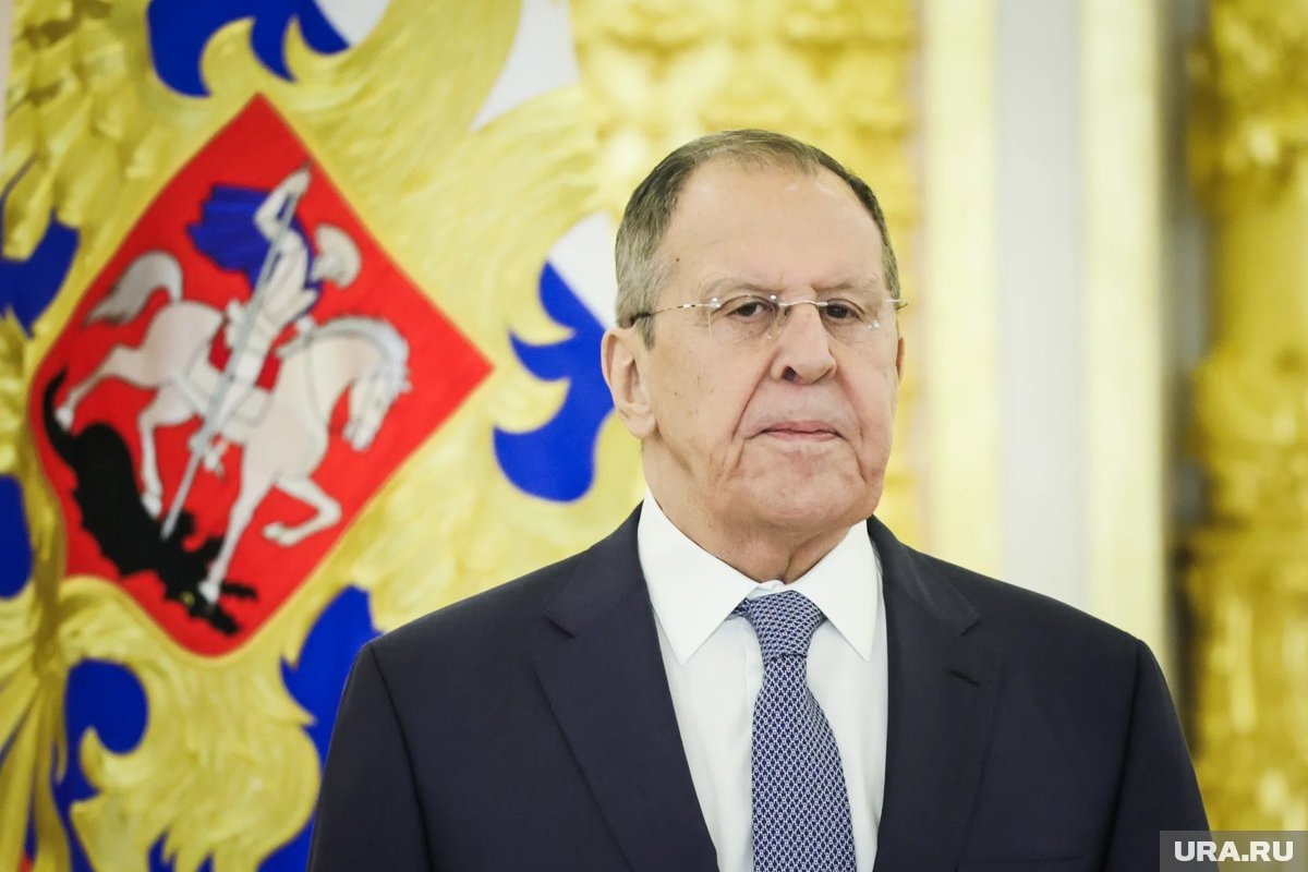     По словам Лаврова, необходимо как можно скорее урегулировать кризис на Ближнем Востоке