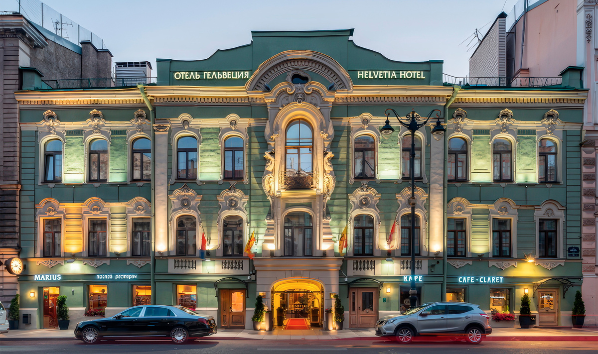      Здание отеля построено в стиле необарокко в XIX веке по проекту архитектора Августа Ланге. aldita.net