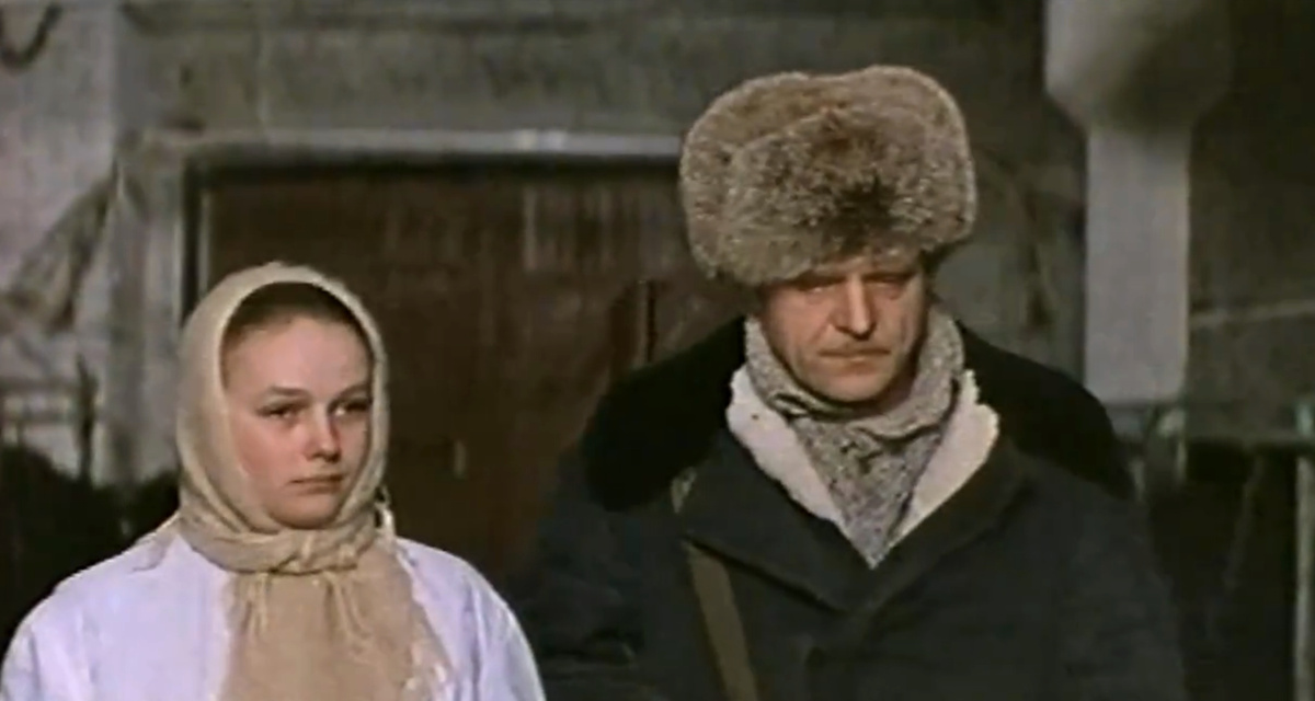 Кадр из кинофильма "Долги наши", 1976 г., режиссер Борис Яшин, сценарист Эдуард Володарский, композитор Борис Чайковский (скриншот) 