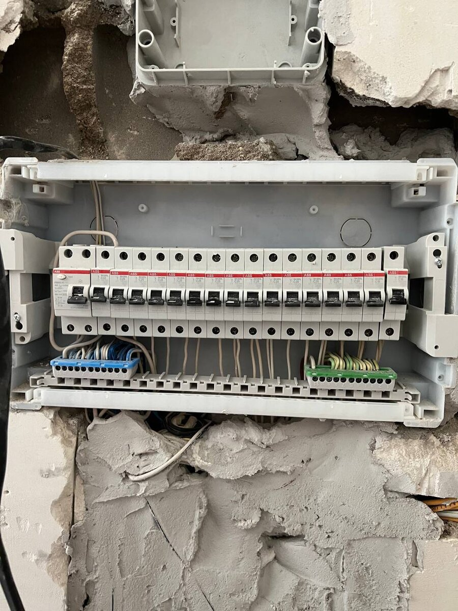 ремонтные работы у рандомного исполнителя из нашего ютуб видео