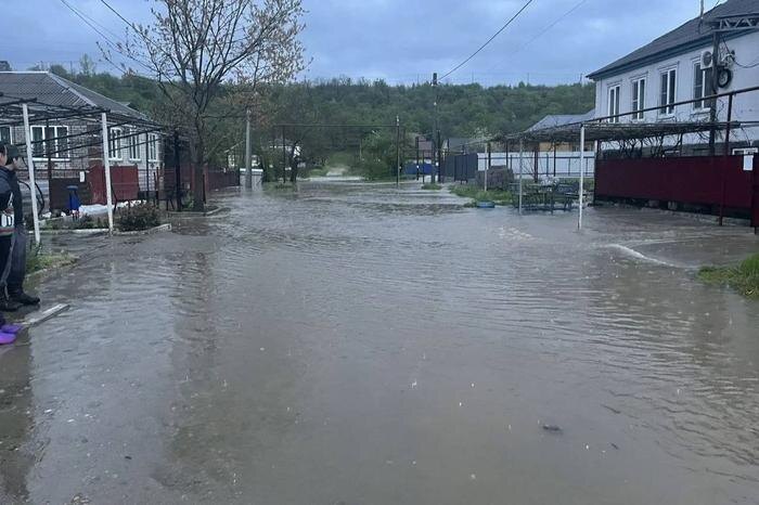 Более 100 дворов подтопило в Белореченском районе из-за ливней. Фото © Telegram / Сергей Сидоренко