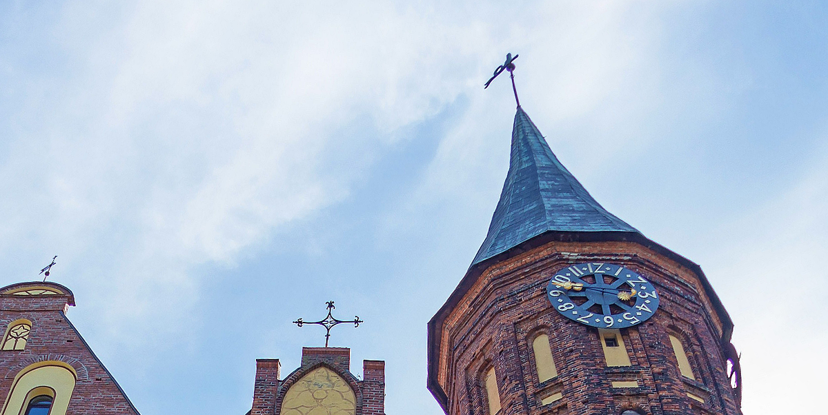 Как и положено флюгеру, раздвоенный русалочьий хвост реагирует на ветер. Фото Яндекс Панорамы