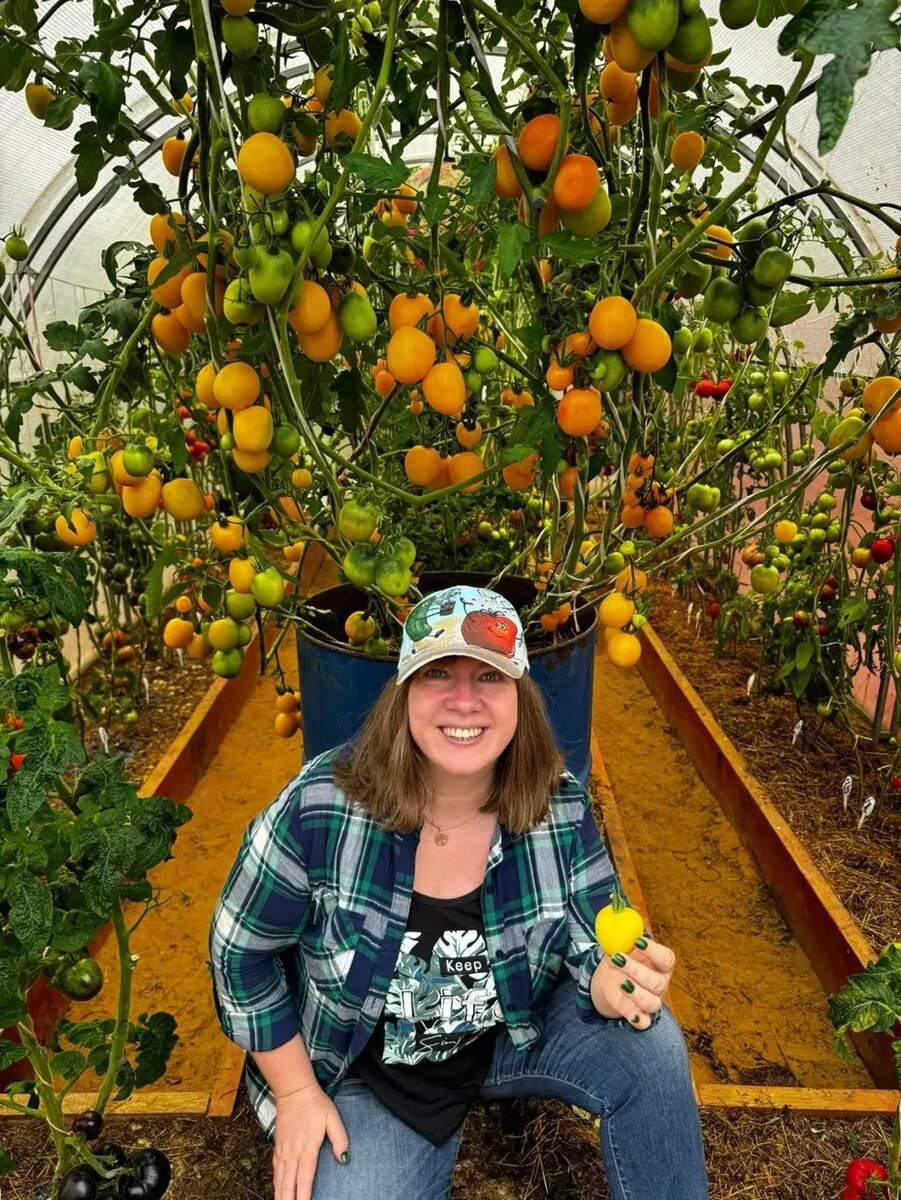    На третий год своего огородничества Марина поняла, что ей не хватает знаний. Так она получила второе образование — агроном. Фото: личный архив Марины Романовой