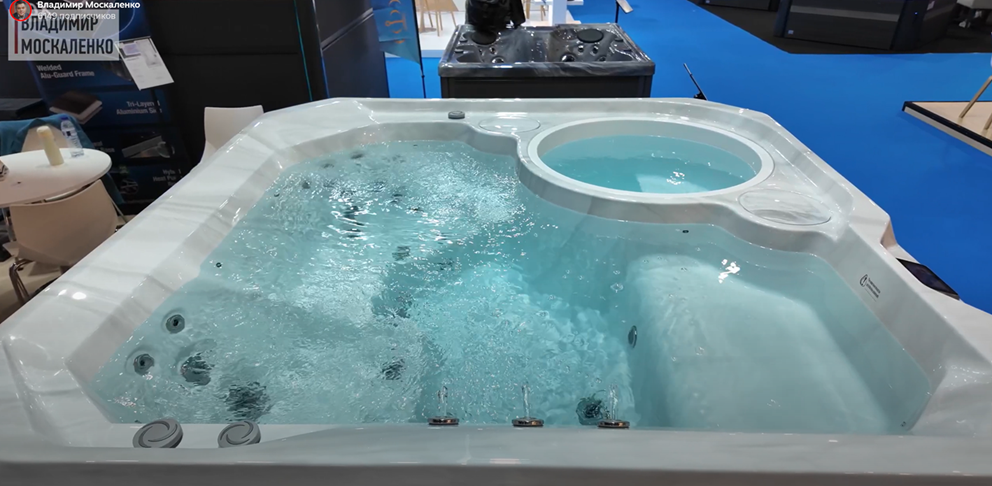 Гидромассажный бассейн с интегрированной купелью на выставке Piscina 2025