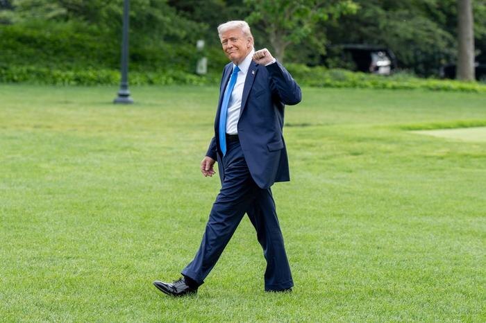 Обложка © Shutterstock / FOTODOM / Joey Sussman