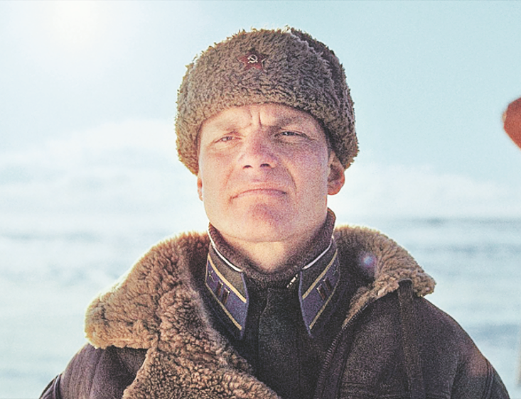    В фильме «Литвяк» актер сыграл роль сослуживца легендарной летчицы. Фото: кадр из фильма