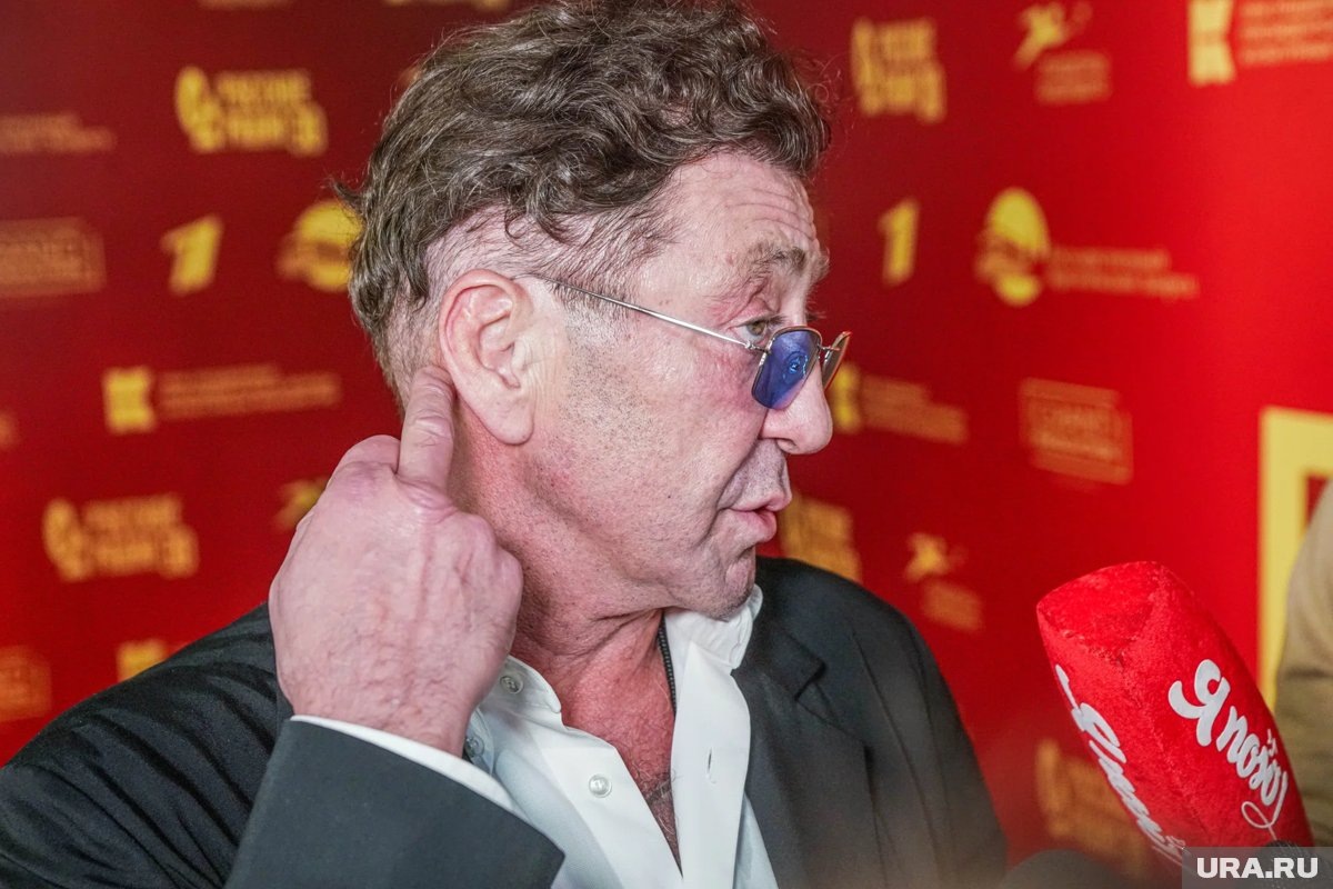     Психолог рассказала, почему Лепсу будет тяжело усыновить детей