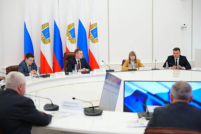 Роман Бусаргин встретился с представителями профсоюзных организаций Саратовской области