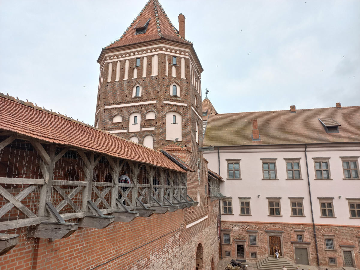 Белоруссия: Мирский замок. Фото автора