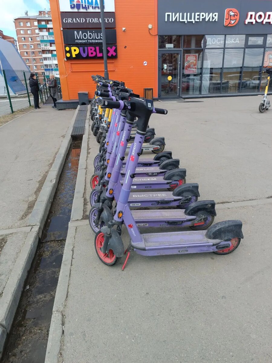 МТС Юрент — единственный сервис со страховкой пешеходов до 900 000 ₽ (у Whoosh и Яндекса также есть покрытие, но суммы не раскрываются).