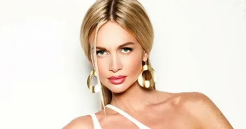 Виктория Лопырева