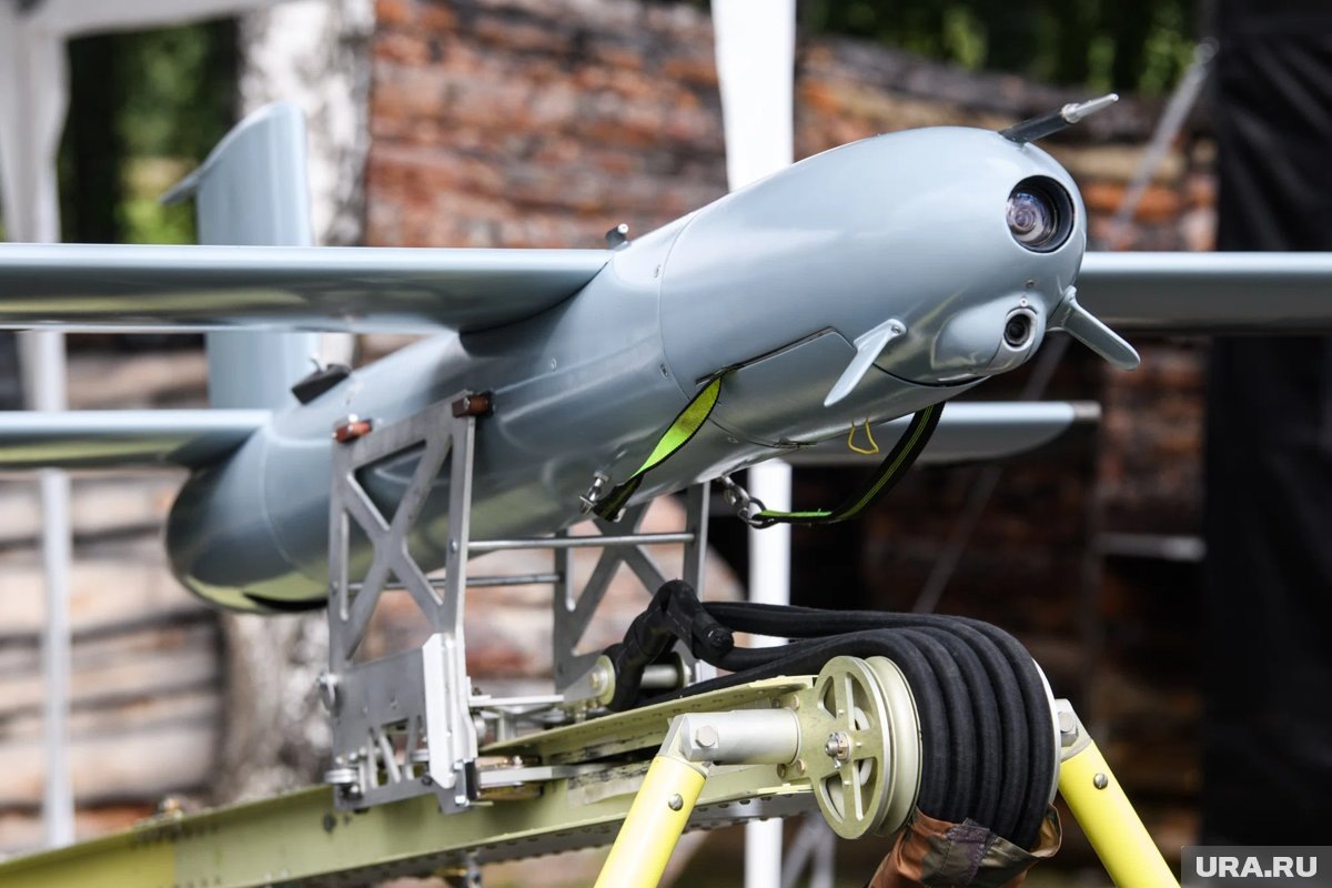     Утром 25 апреля беспилотники атаковали Свердловскуую область