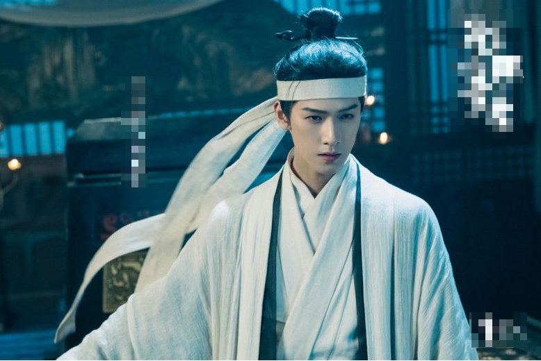 Китайский актер Ли Юньжуй.