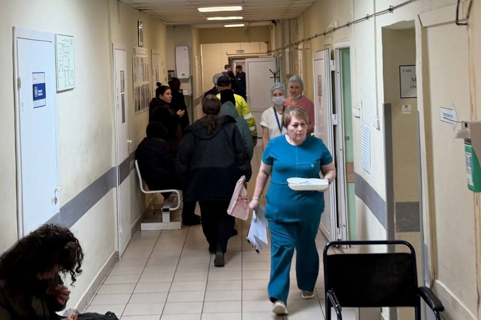    Врачи борются за жизнь пострадавших в страшном ДТП. Фото: пресс-служба Гатчинской КМБ