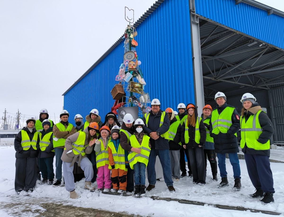    Активисты из Пойковского побывали в музее на территории мусоросортировочного комплекса