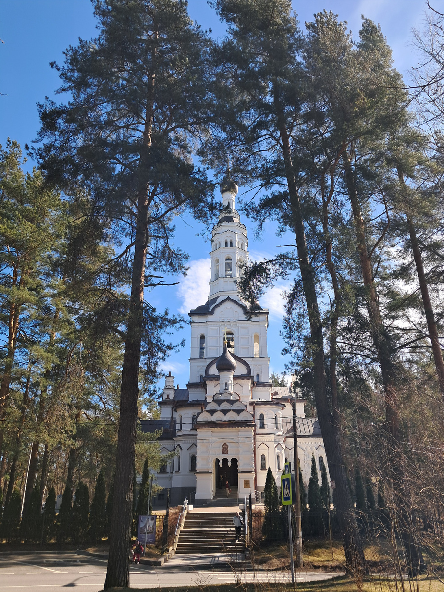 Церковь Казанской Божьей Матери.