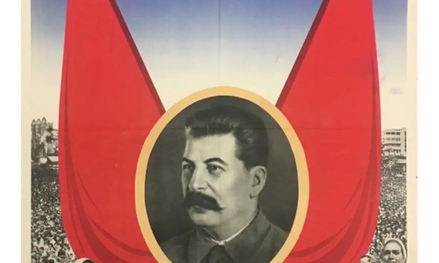 "Коллективизация, индустриализация и развитие советской демократии - это главные достижения Иосифа Сталина"