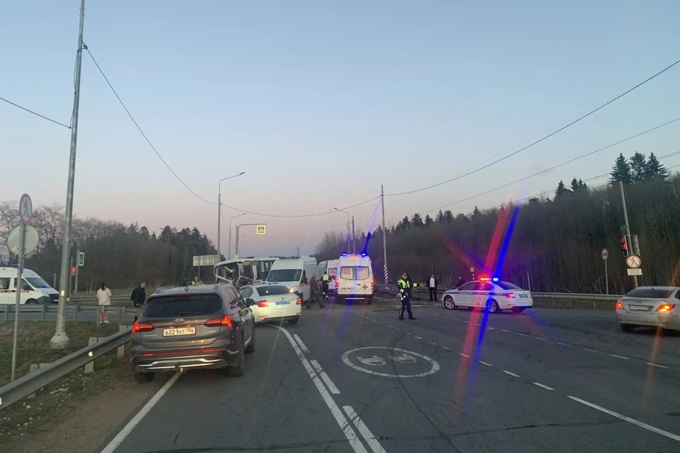    К 05:40 все последствия ДТП устранили. Фото: ФКУ Упрдор «Северо-Запад»