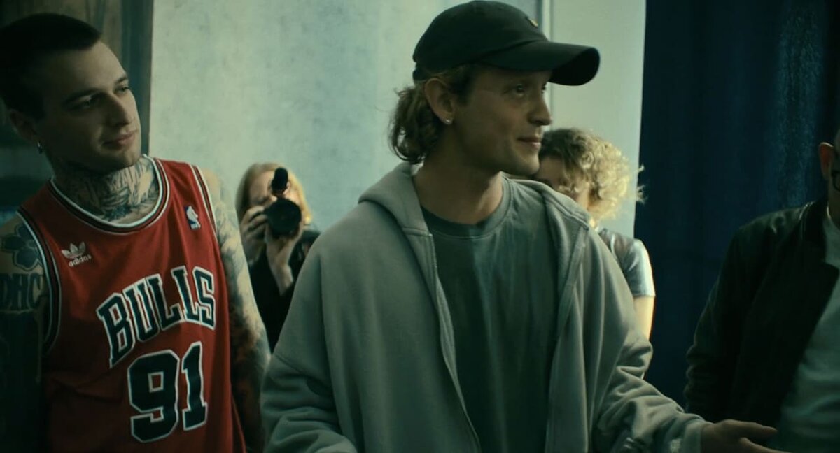 «Пока небо смотрит» Владимир Варнава.