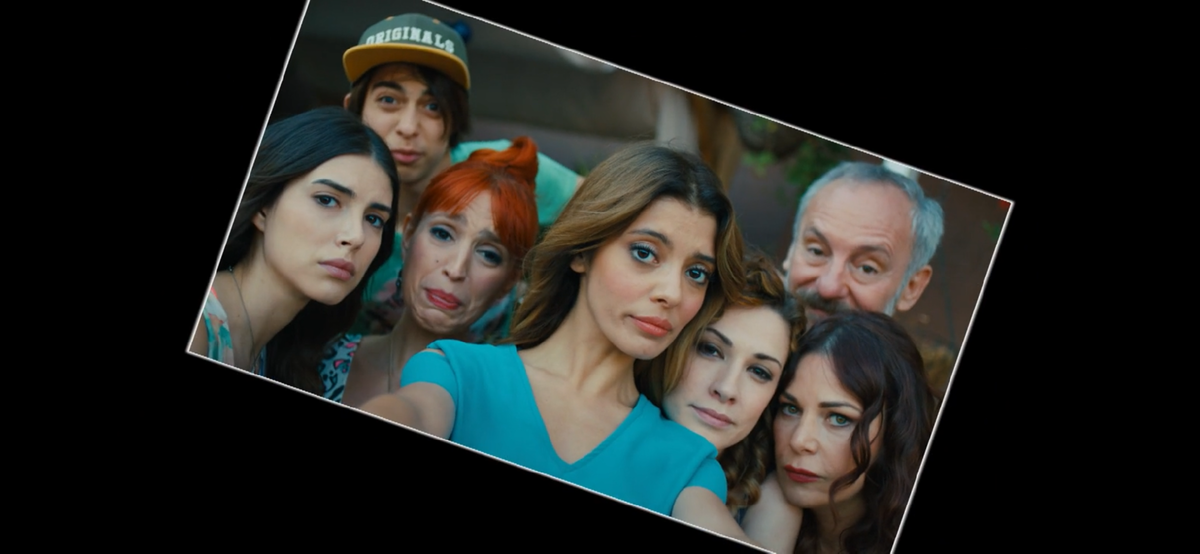 Стоп кадр из сериала «Сбежавшие невесты»