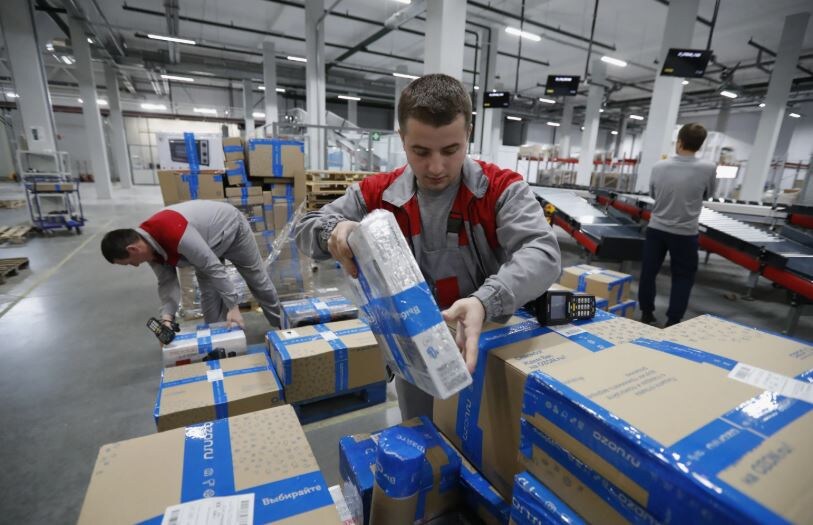 "Зарабатываю 100 тыс. в мес. на складе "Озон", - пообщался со старожилом и понял, кому такая работа в радость, а кому даже пытаться не стоит