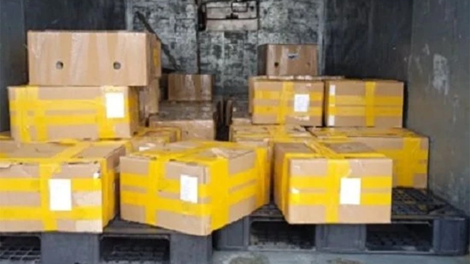 Партию куриных лапок не пустили в Алтайский край