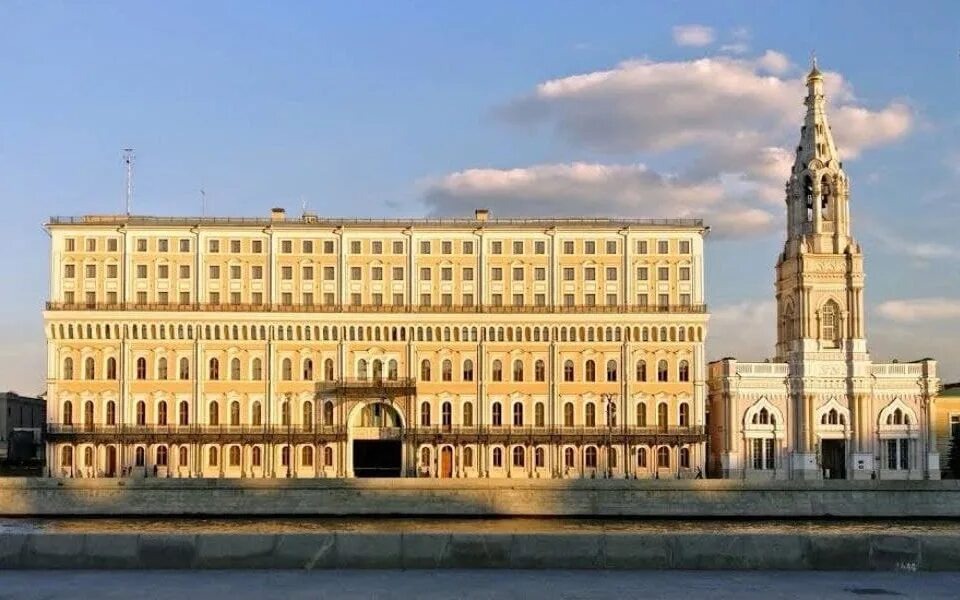 Здание Исполкома СНГ на Софийской набережной, г. Москва