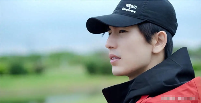 Китайский актер Чжан Линхэ.