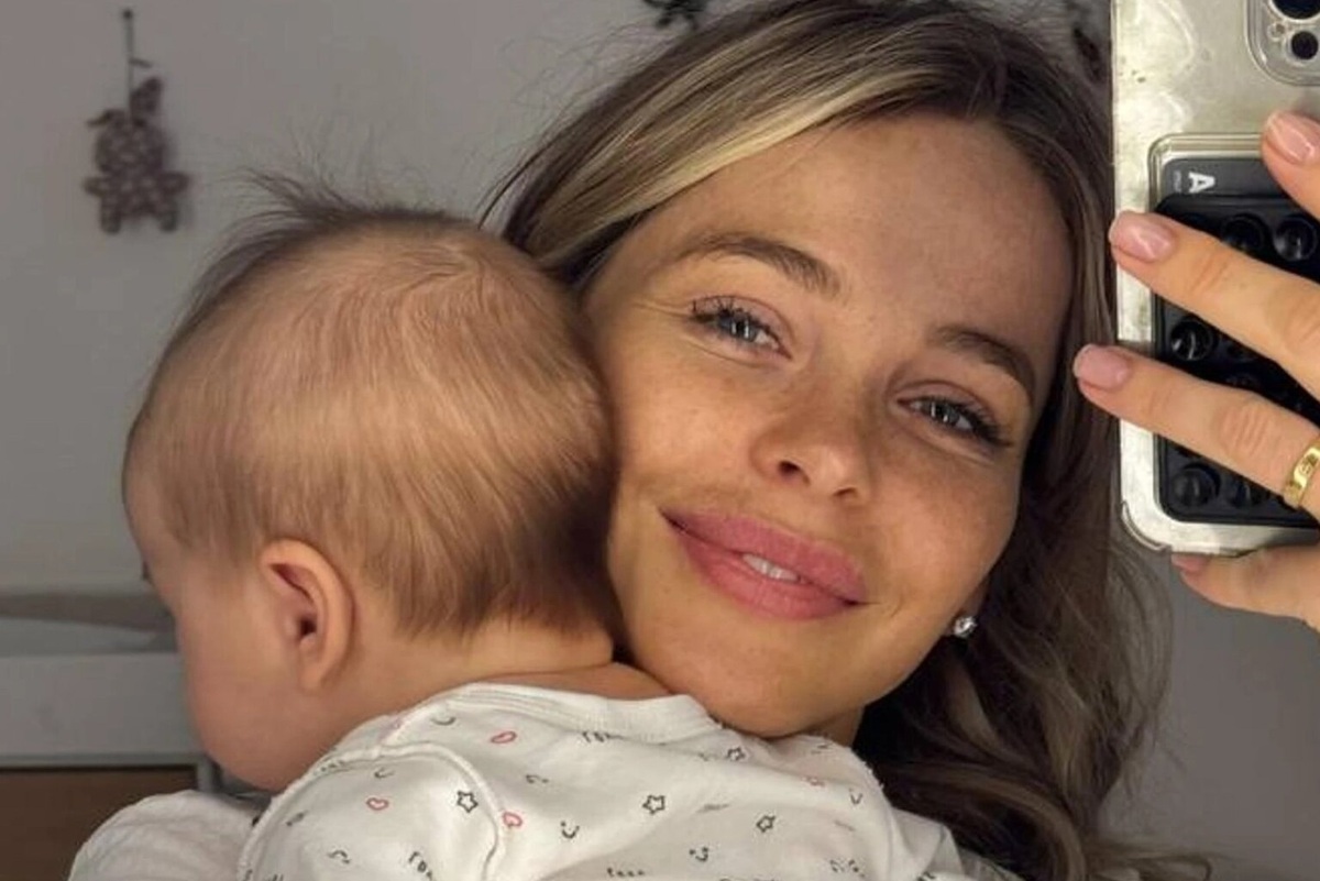     «Оливия хотела быть только на руках, но я победила»: Анна Хилькевич рассказала о проблеме с младшей дочерью