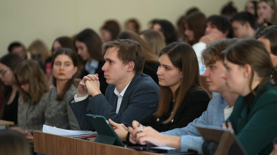     МГУ и ВШЭ вошли в тройку крупнейших вузов по числу студентов ИЗВЕСТИЯ/Дмитрий Коротаев