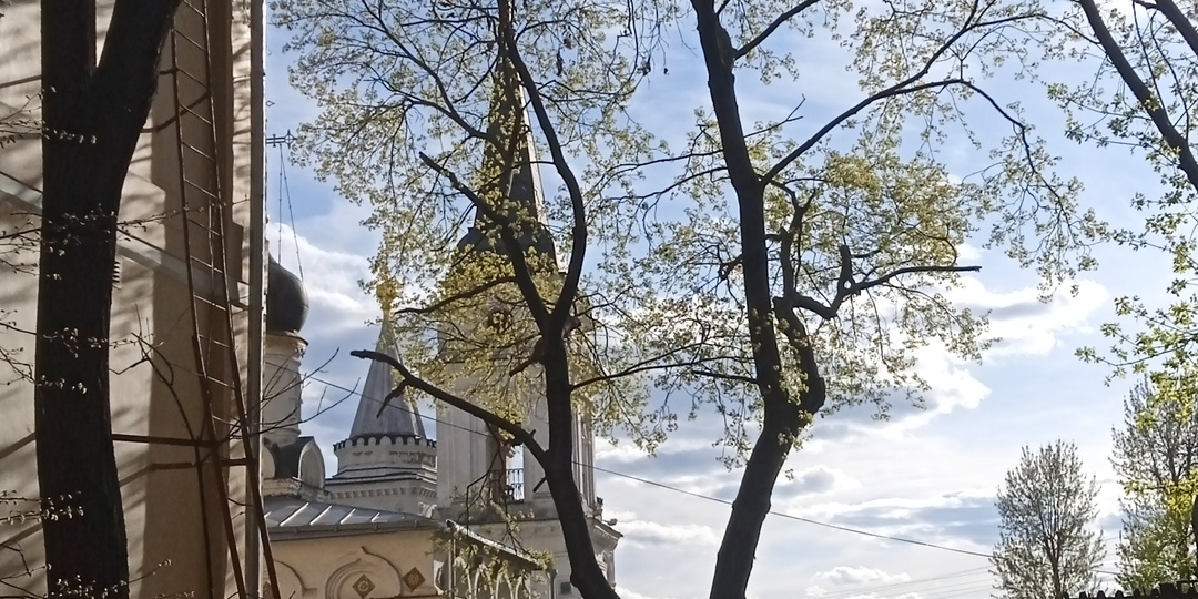 В Москве (и не в Москве) у меня много мест Детства, но нет нигде ни одного места Юности...