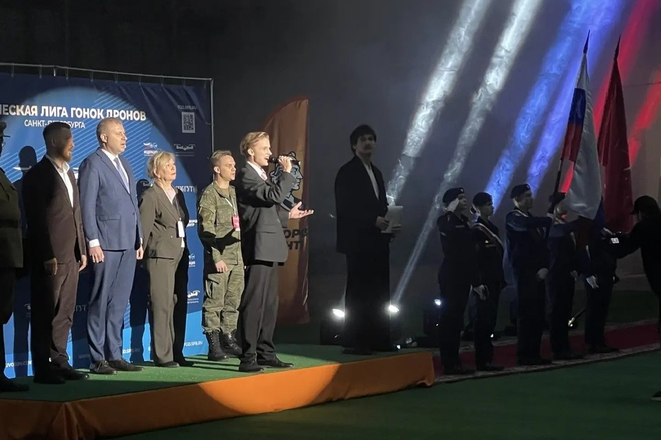    Участниками стали 70 студентов из 14 петербургских вузов. Фото: Смольный